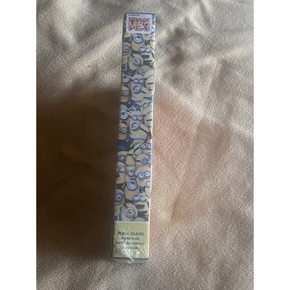 Illumination Presents THE MINIONS: Wall Clock Oops! New - Picture 5 of 5